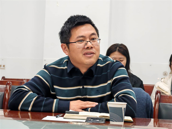 3教学副经理王铁成主持.jpg